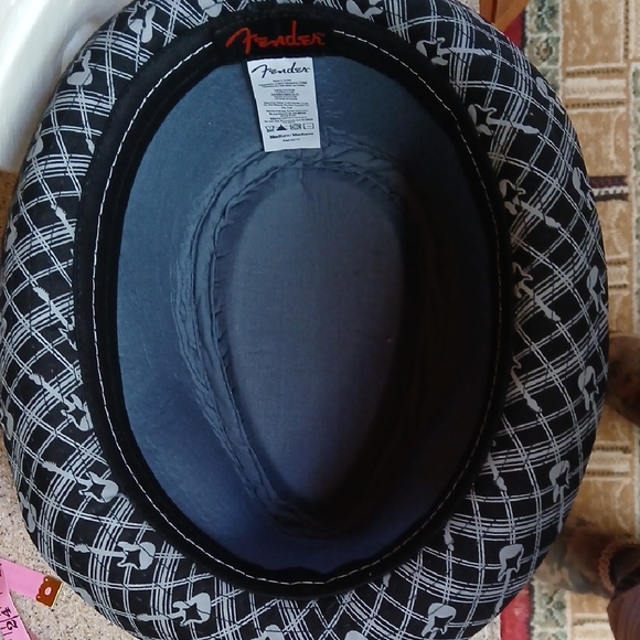 NWT! Fender Black and Gray Guitar Pattern Hat - Picture 5 of 8